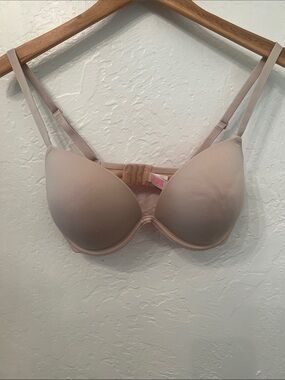 PINK Victoria's Secret Light Nude Everywhere super push-up T-Shirt Bra